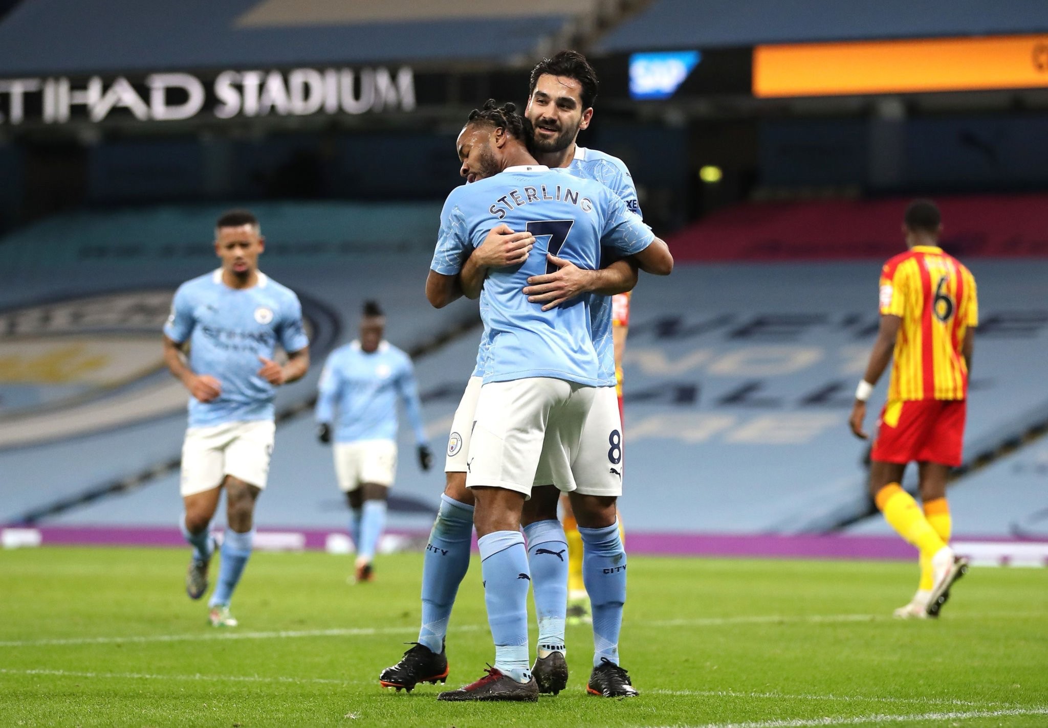 岁的他依然 岁的他依然